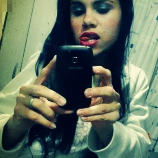 Caroline Simas Photo 8