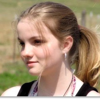 Shelly Simpson Photo 20