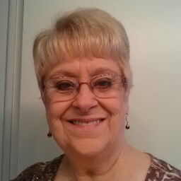 Janet Newman Photo 34