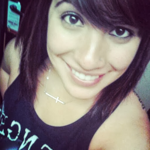 Megan Flores Photo 10