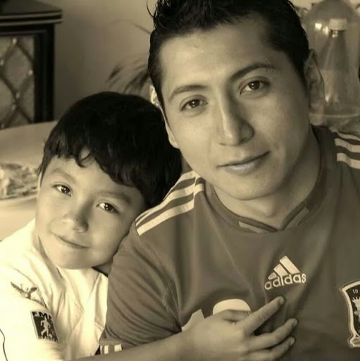 Erick Salas Photo 5