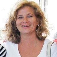 Julie Mahoney Photo 36