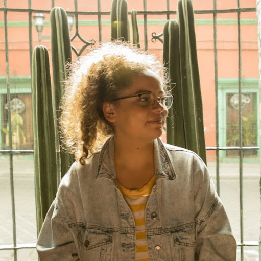 Yadira Villanueva Photo 13