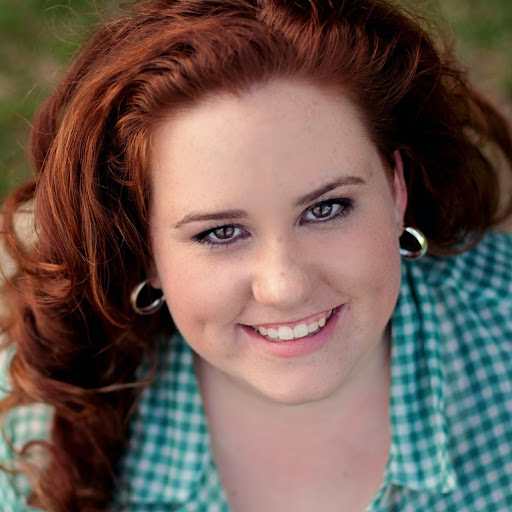 Caitlin Smith Photo 38