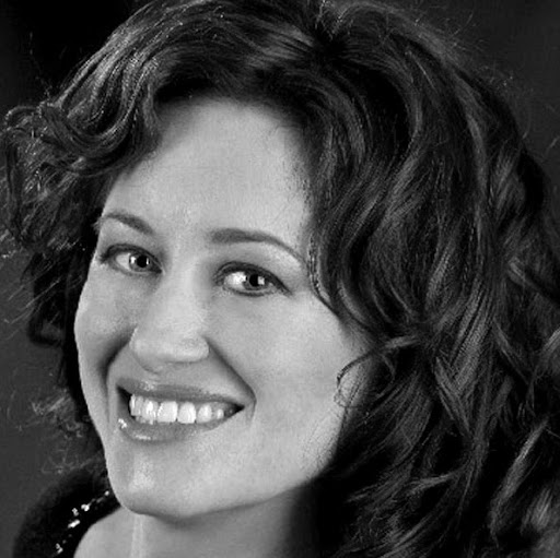 Renee Heath Photo 32