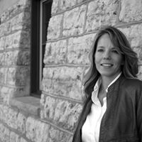 Jennifer Ott Photo 7