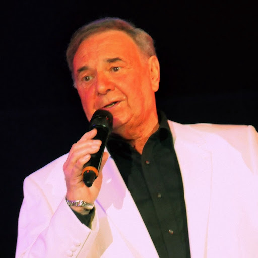 Roger Rhodes Photo 22