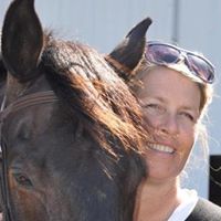 Michelle Mccabe Photo 16