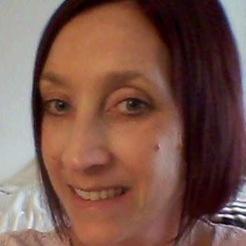 Caroline Watts Photo 21