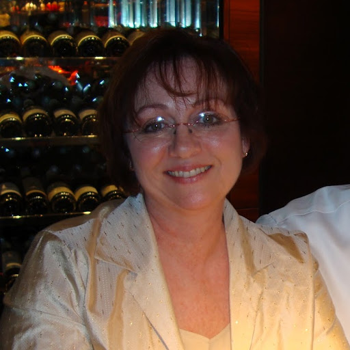 Mary Hoch Photo 15