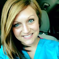 Emily Moser Photo 9