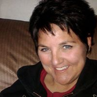 Michelle Mccabe Photo 17