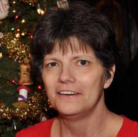 Ramona Davis Photo 14