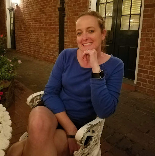 Sara Edwards Photo 10