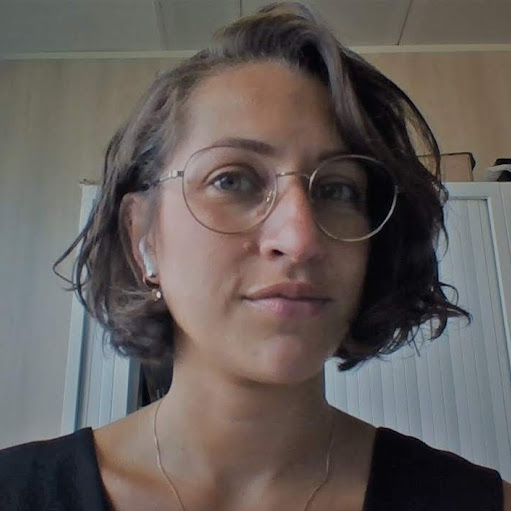 Marie Schneider Photo 15
