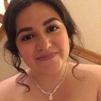 Julia Reyes Photo 16