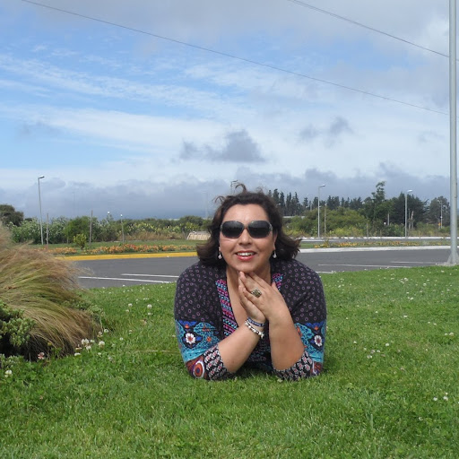 Elizabeth Fierro Photo 9