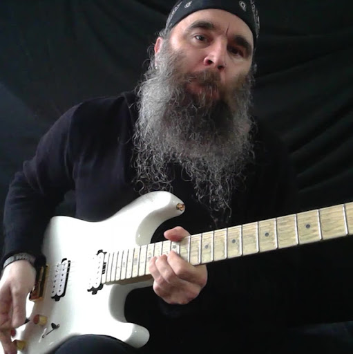 Paul Hurley Photo 31