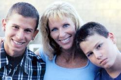 Shannon Anderson Photo 31