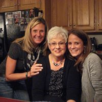 Lori Robertson Photo 40