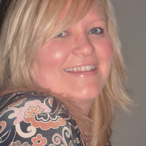 Ellen Graham Photo 33