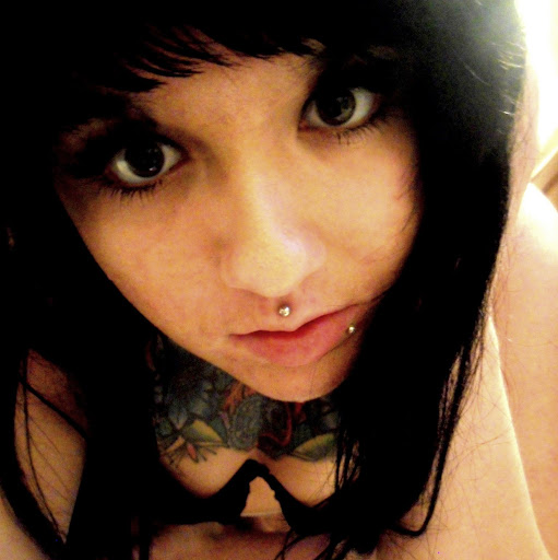 Erica Matthews Photo 13