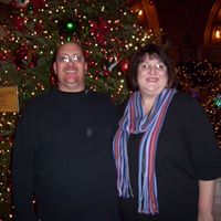 Laura Graves Photo 20