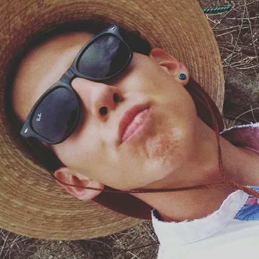 Erick Roldan Photo 7