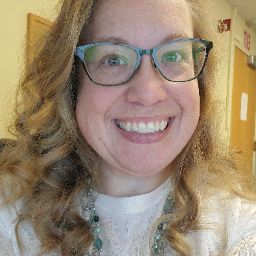 Amanda Kuhn Photo 12