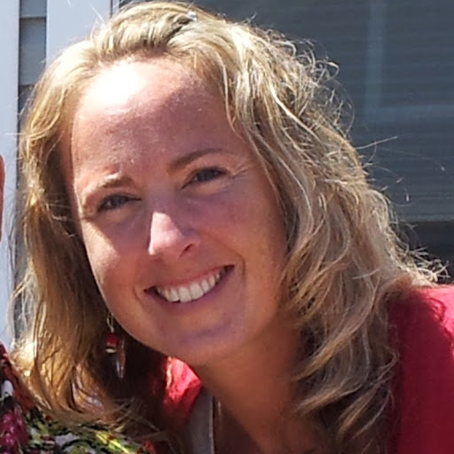 Amy Andersen Photo 37