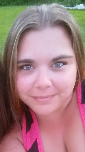 Carrie Adams Photo 28