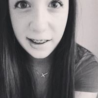 Elizabeth Stanley Photo 14