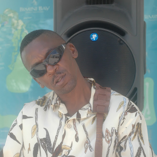 Kenneth Delancy Photo 6