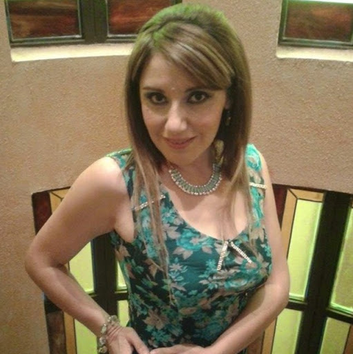 Ada Luna Photo 13