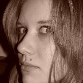 Vicky Cross Photo 28