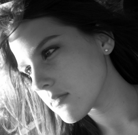 Lindsay Lowe Photo 3