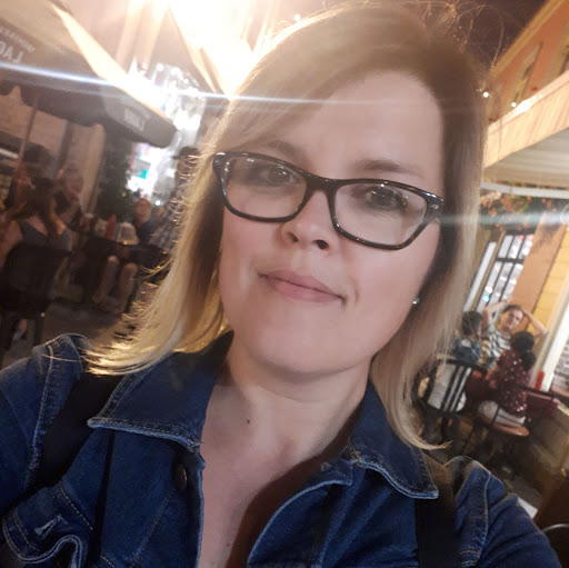 Julie Demers Photo 28