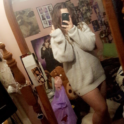 Nikki Richards Photo 13