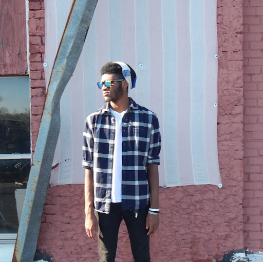 Derrick Taylor Photo 45
