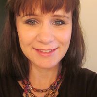 Julie Hawkes Photo 3