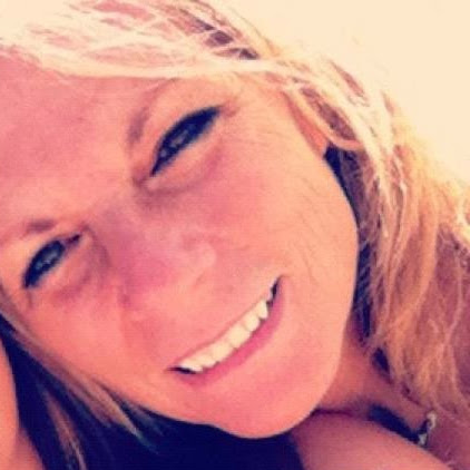 Lisa Arnett Photo 17