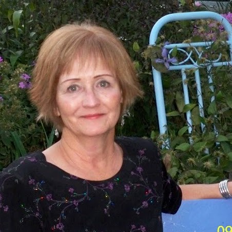 Sandra Blessing Photo 9