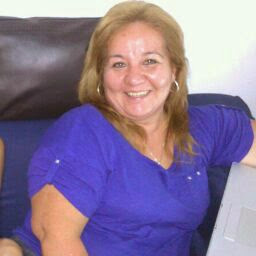 Julia Valenzuela Photo 30