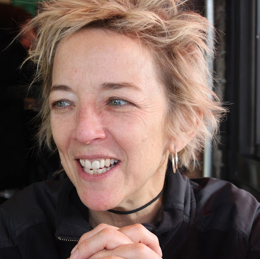 Carolyn Ray Photo 21