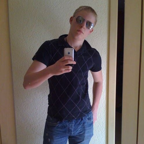 Christopher Hahn Photo 42