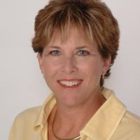 Julie Baumgartner Photo 32