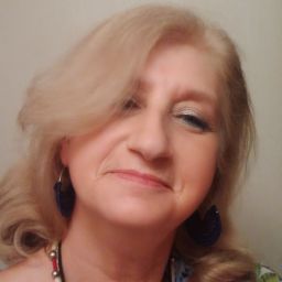 Julie Fuller Photo 1