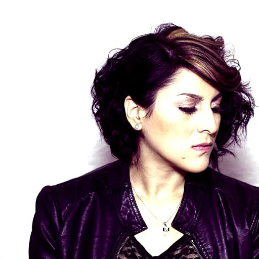 Danielle Martin Photo 9