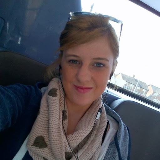 Rebecca O'Neill Photo 15