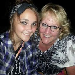 Michelle Mcleod Photo 17